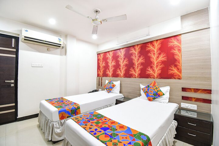 Room 6 of 27