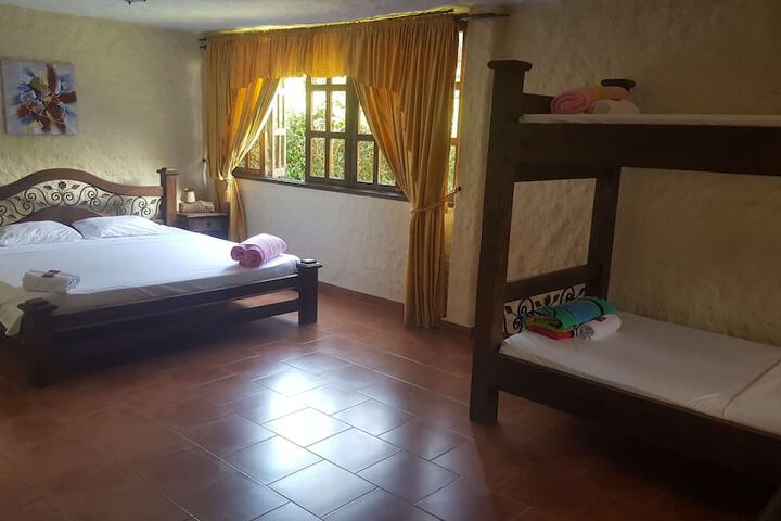 Room 18 of 178
