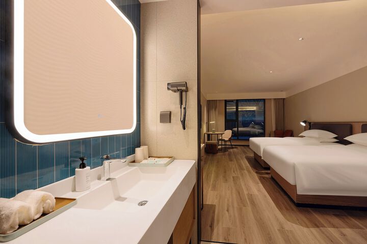 Room 75 of 127