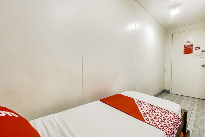Room 15 of 84
