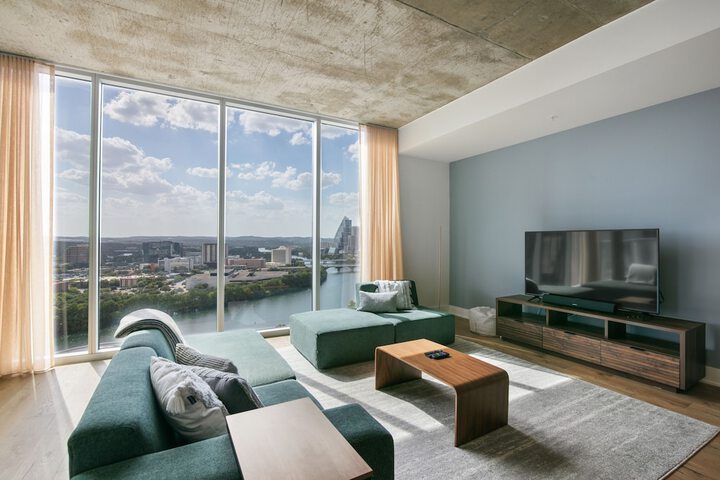 Room 413 of 860