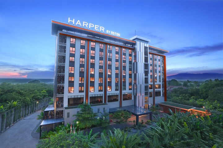 Hotel Exterior
