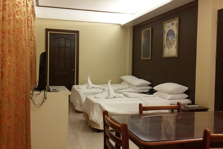 Room 9 of 62