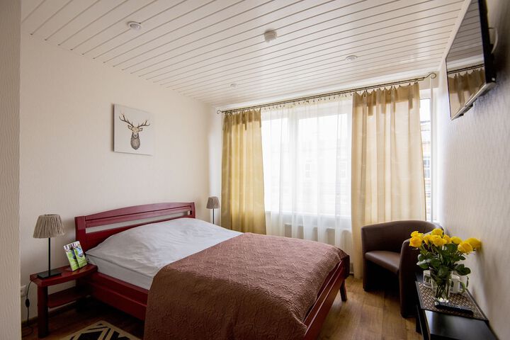 Room 13 of 25