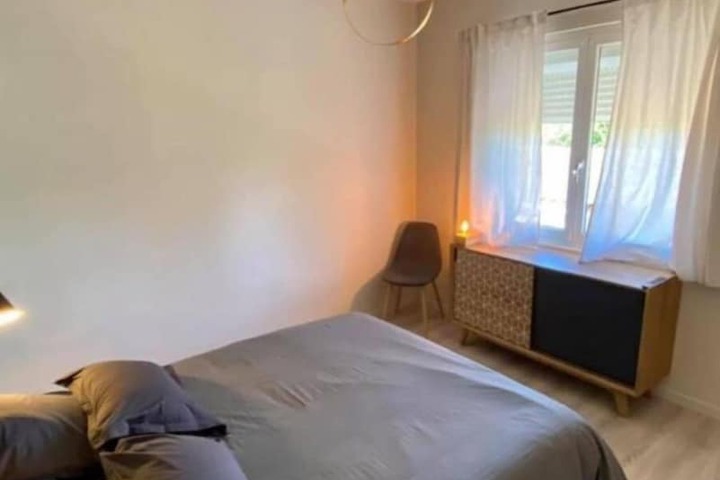 Room 5 of 22