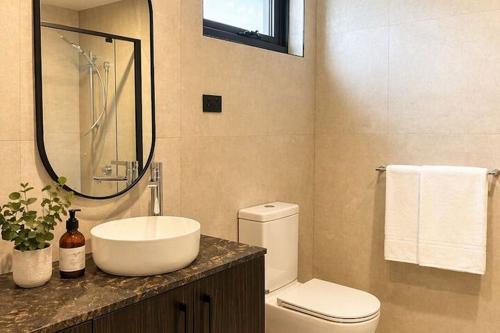 Room 12 of 19