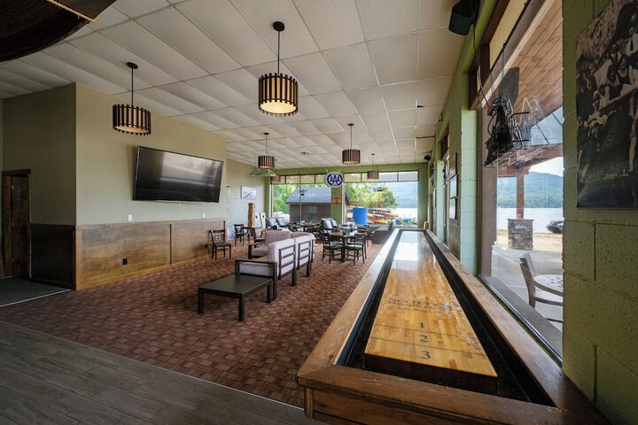 Lounge 441 of 549