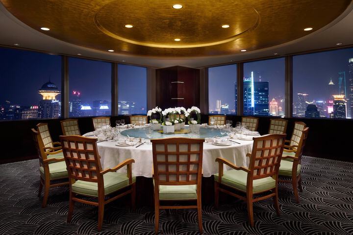 Dining 31 of 65