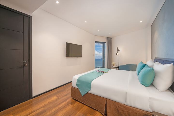Room 15 of 80