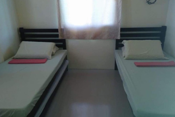 Room 9 of 17