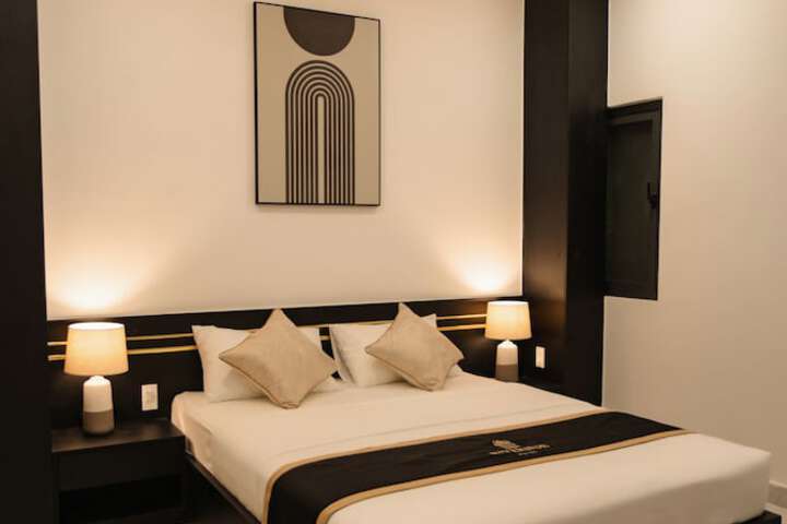 Room 16 of 32