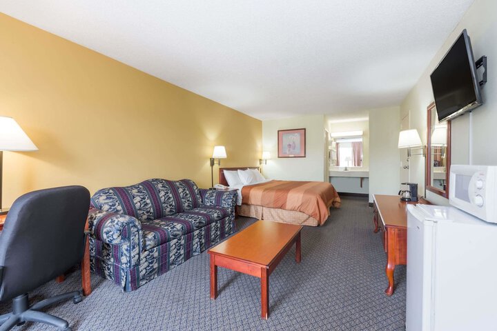 Room 4 of 14