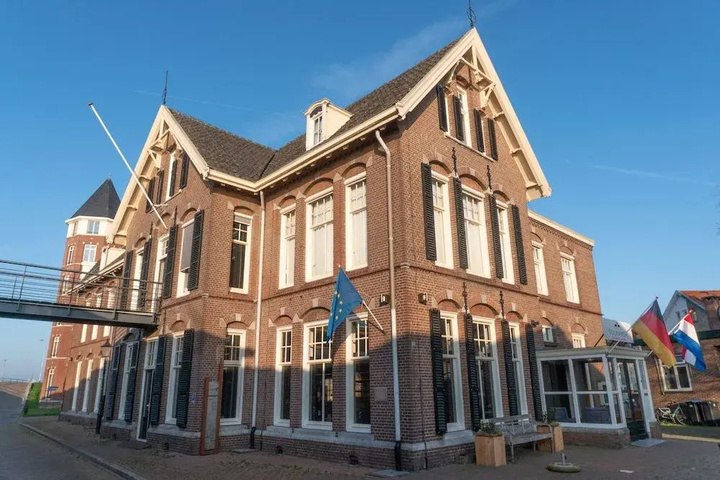 Hotel & Brasserie De Tolkamer
