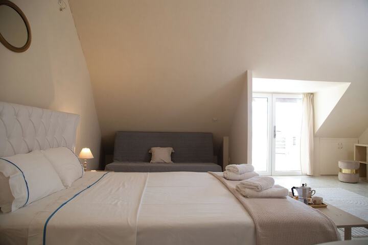 Room 5 of 51