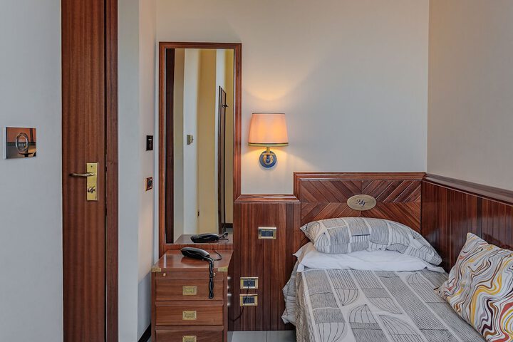 Room 26 of 91