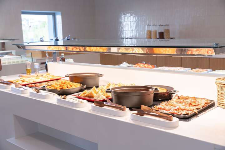 Dining 83 of 140
