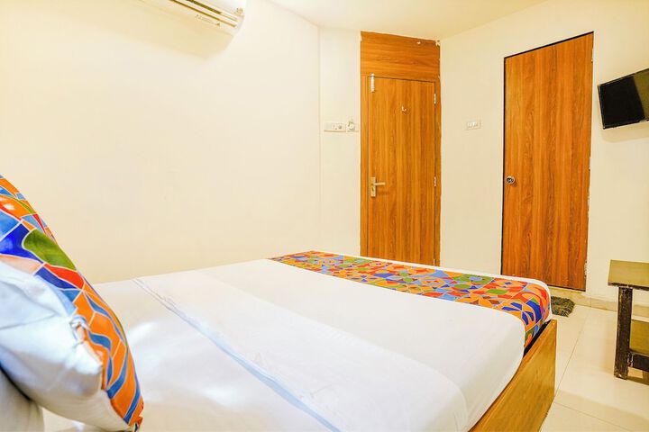 Room 9 of 23