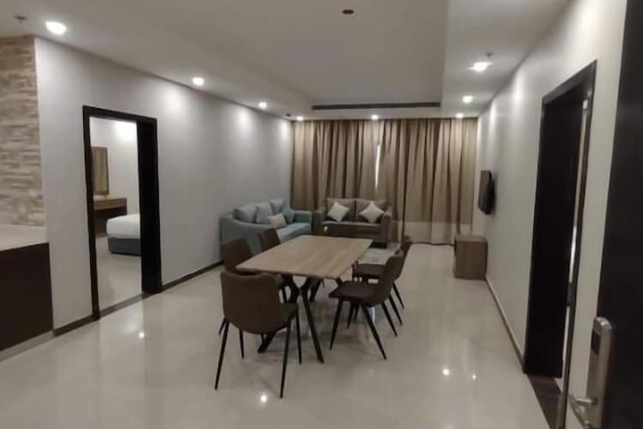 Room 18 of 34