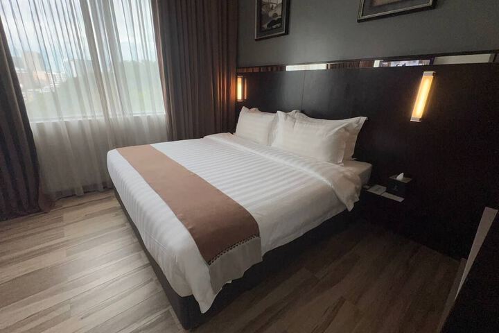 Room 7 of 47