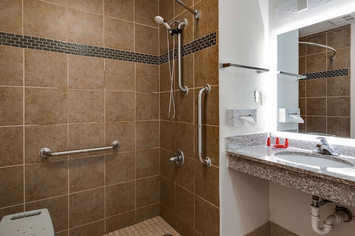 Accessible 1 Queen Mobility Accessible Roll in Shower Coffee Maker Microwave and Refrigerator Non (2 of 10)