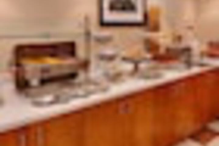 Breakfast/Coffee Service 113 of 153