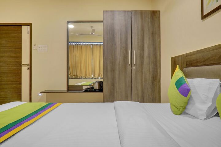 Room 16 of 29