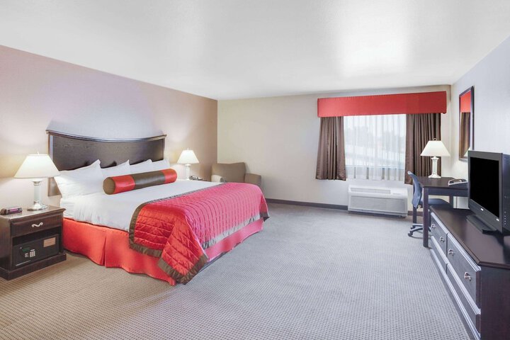 Room 9 of 21