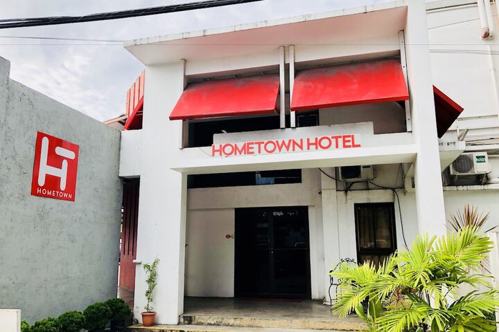 Hometown Hotel Bacolod - Lacson