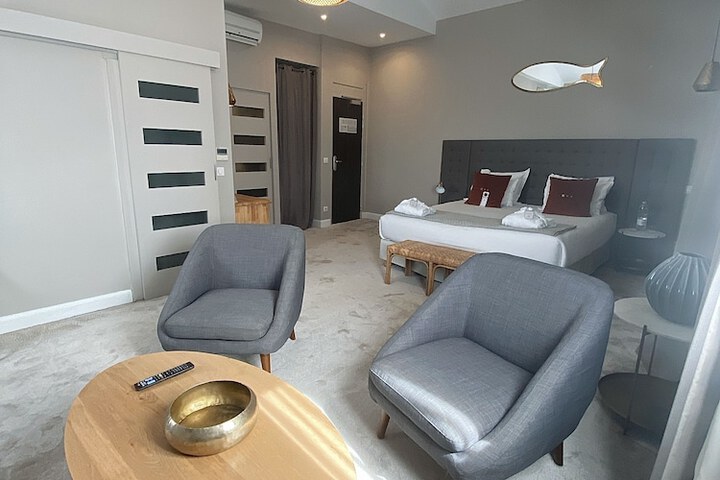 Room 41 of 48