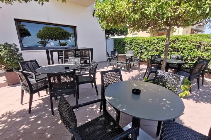 Terrace/Patio 9 of 38