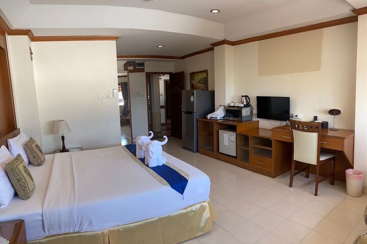 Room 26 of 84