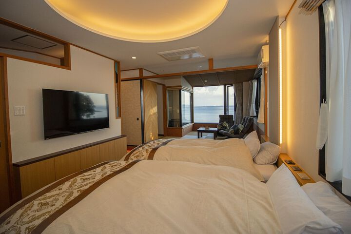 Room 18 of 34