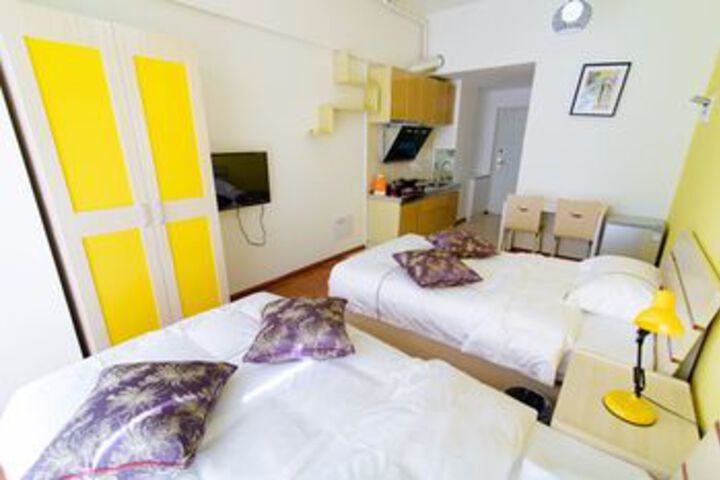 Room 15 of 36