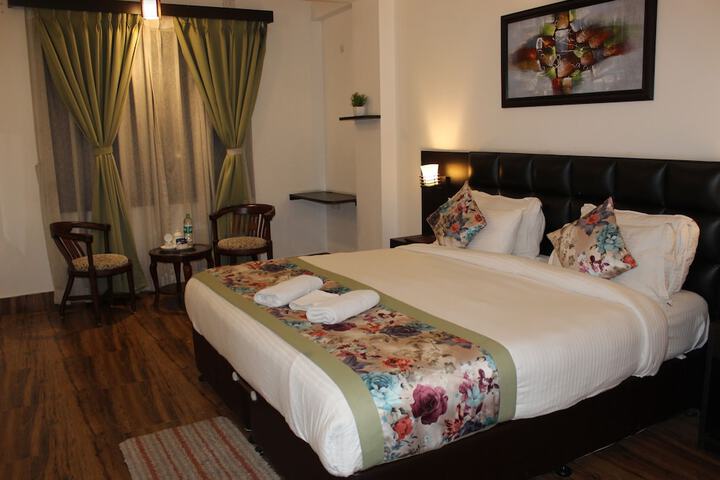 Room 9 of 53