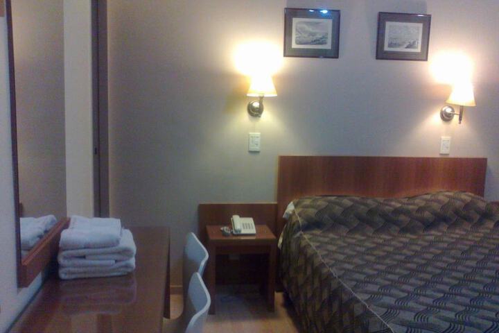 Room 11 of 39