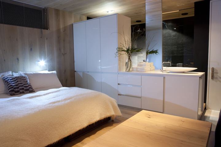 Room 5 of 58