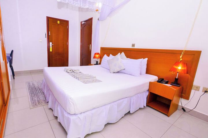 Room 29 of 52