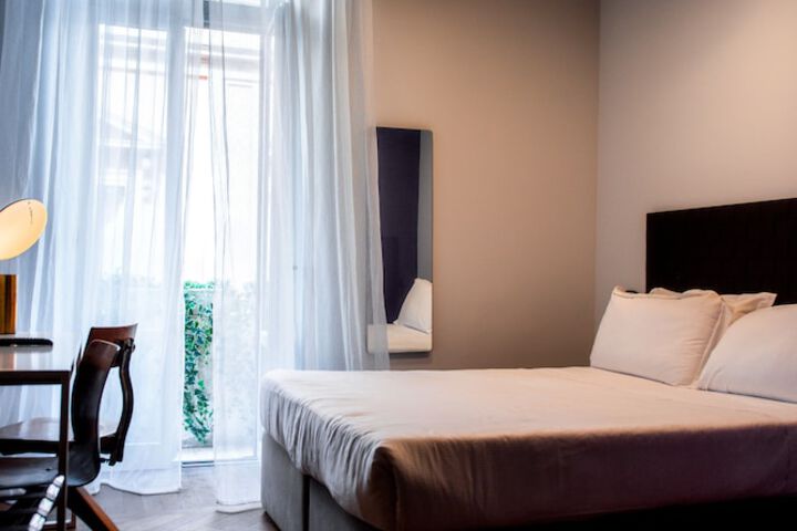 Room 100 of 188