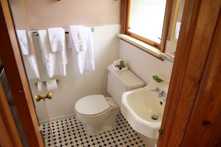 Room 18 of 39