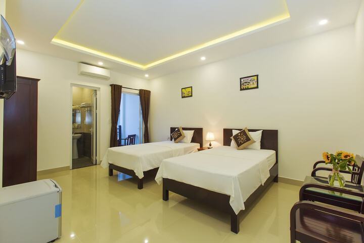 Room 9 of 35