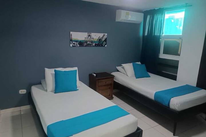 Room 17 of 28