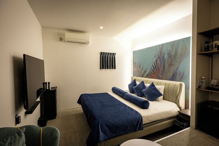 Room 31 of 64