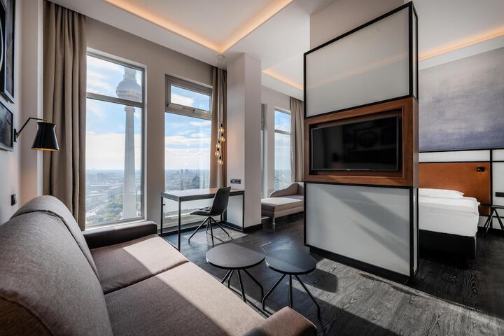 Room 45 of 157