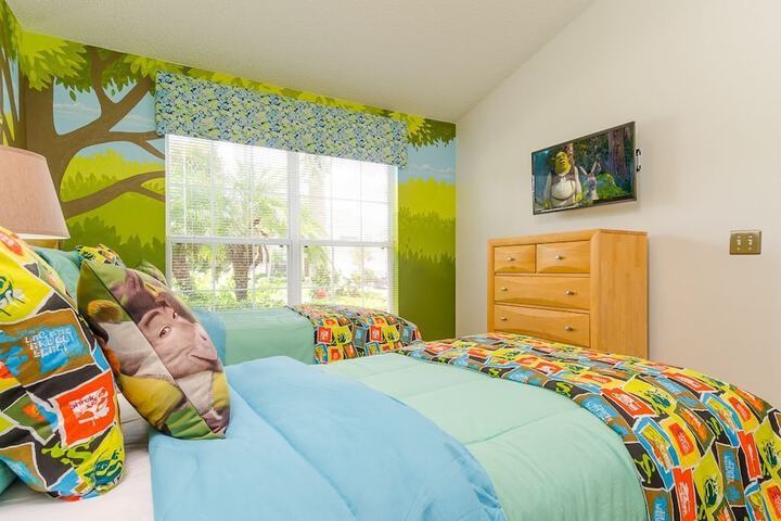 Room 1 of 24