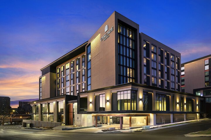 Cascade Hotel Kansas City, a Tribute Portfolio Hotel