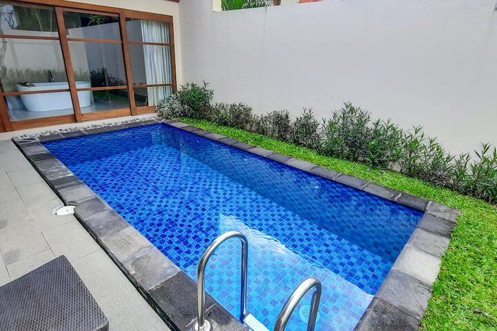 Pool 22 of 48