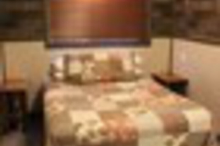 Room 17 of 504
