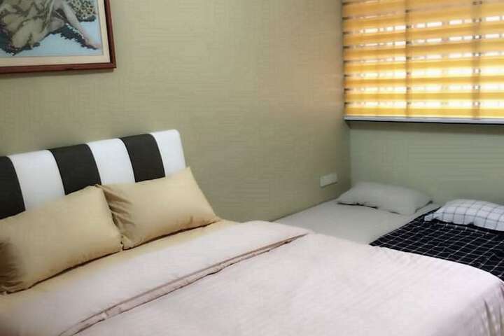 Room 5 of 17