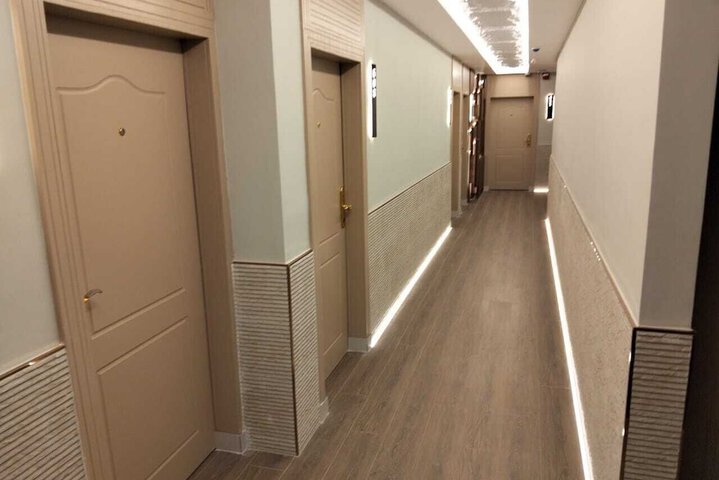 Room 23 of 100