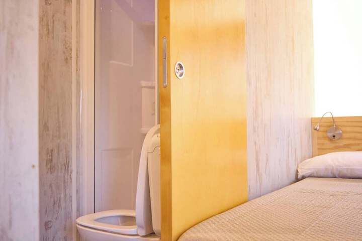 Room 58 of 190